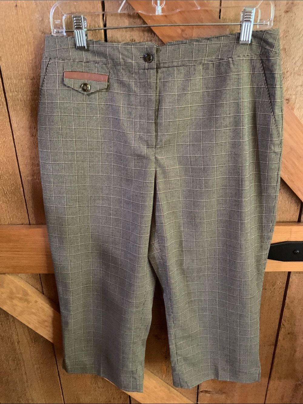 EP Pro Plaid Capris in Black Brown Red Size 6